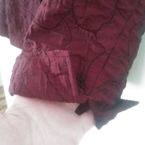 Chico's Iridescent Dark Red Open-Front Crinkle Satin Blazer, Chico's Size 1 - Picture 3 of 11